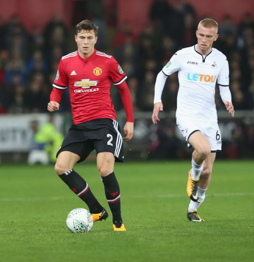 引人注目的 引人注目的